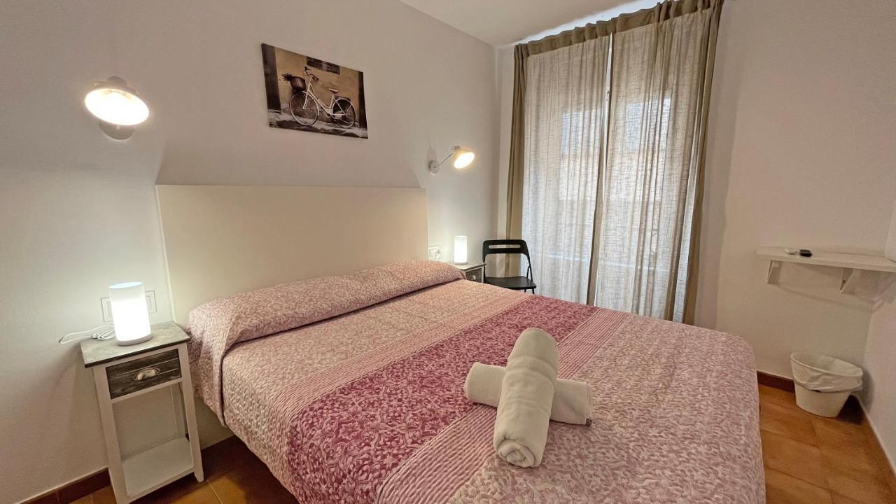 Hostal La Premsa Аренис де Мар Екстериор снимка