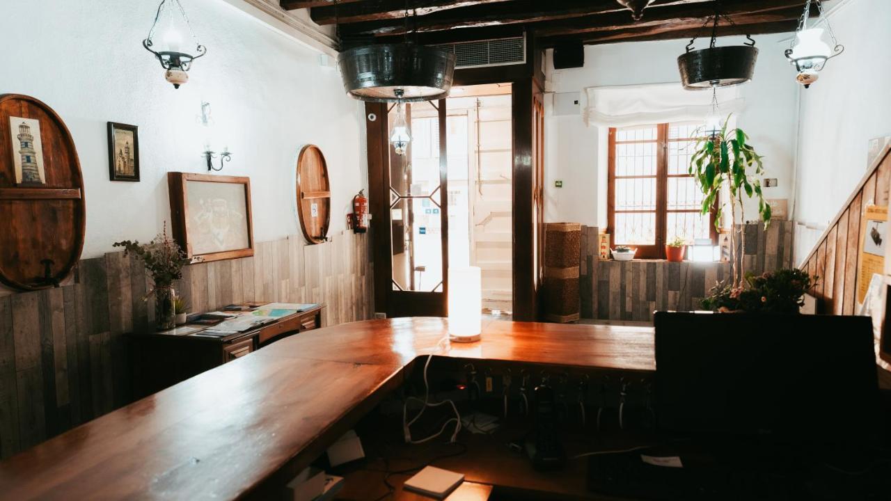 Hostal La Premsa Аренис де Мар Екстериор снимка