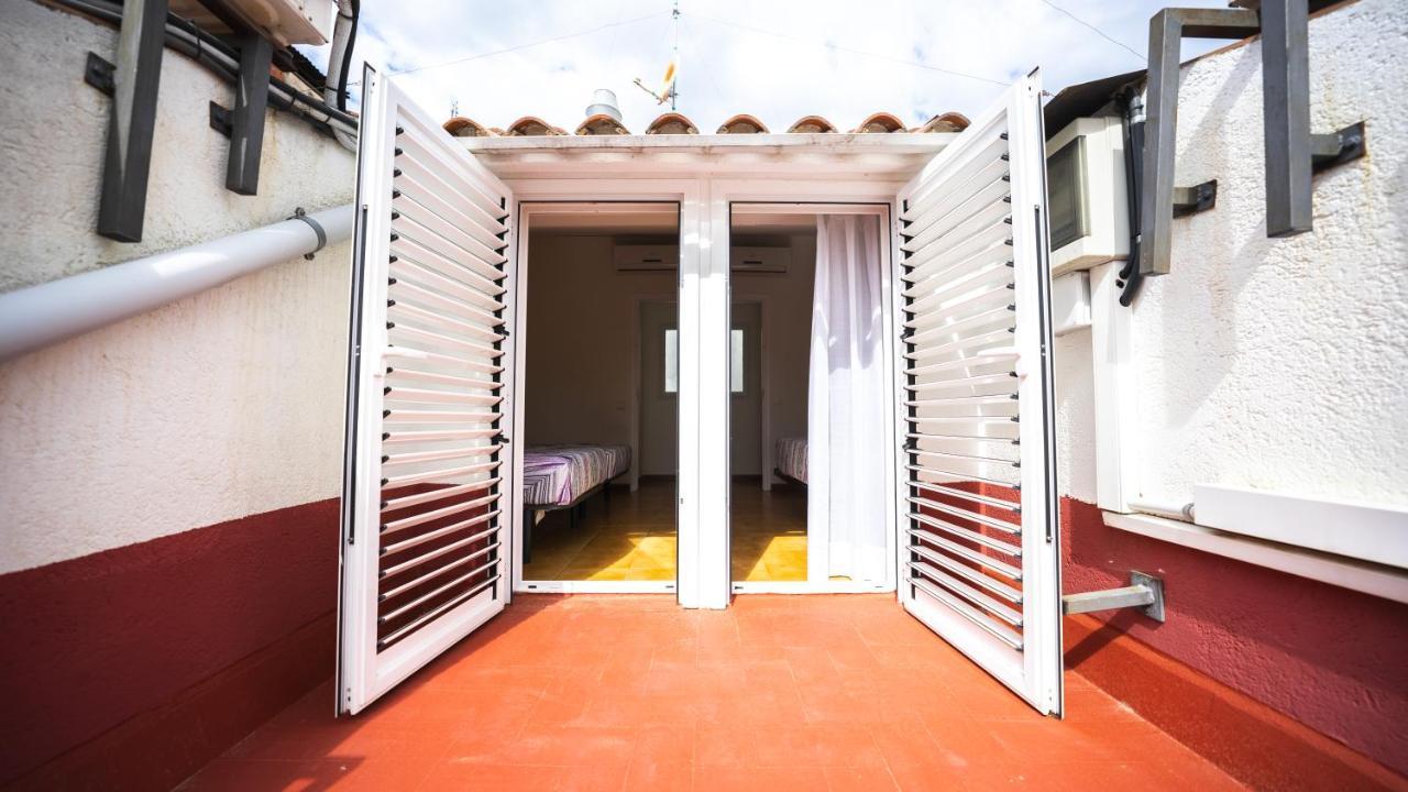 Hostal La Premsa Аренис де Мар Екстериор снимка