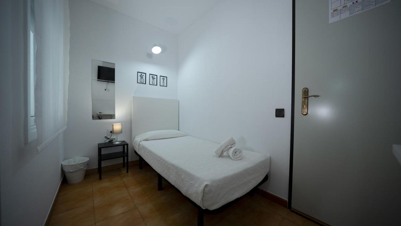 Hostal La Premsa Аренис де Мар Екстериор снимка